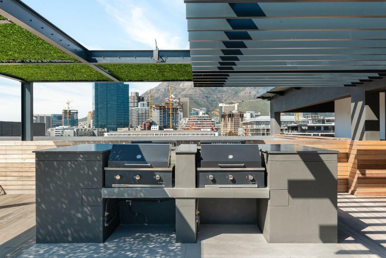 The Docklands Luxury Serviced Apartments Kaapstad Buitenkant foto
