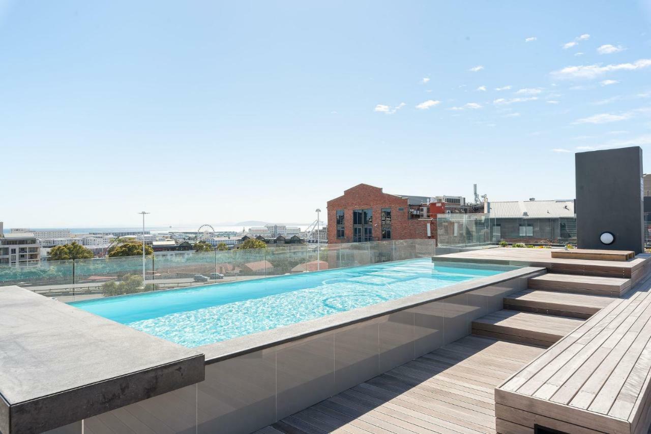 The Docklands Luxury Serviced Apartments Kaapstad Buitenkant foto