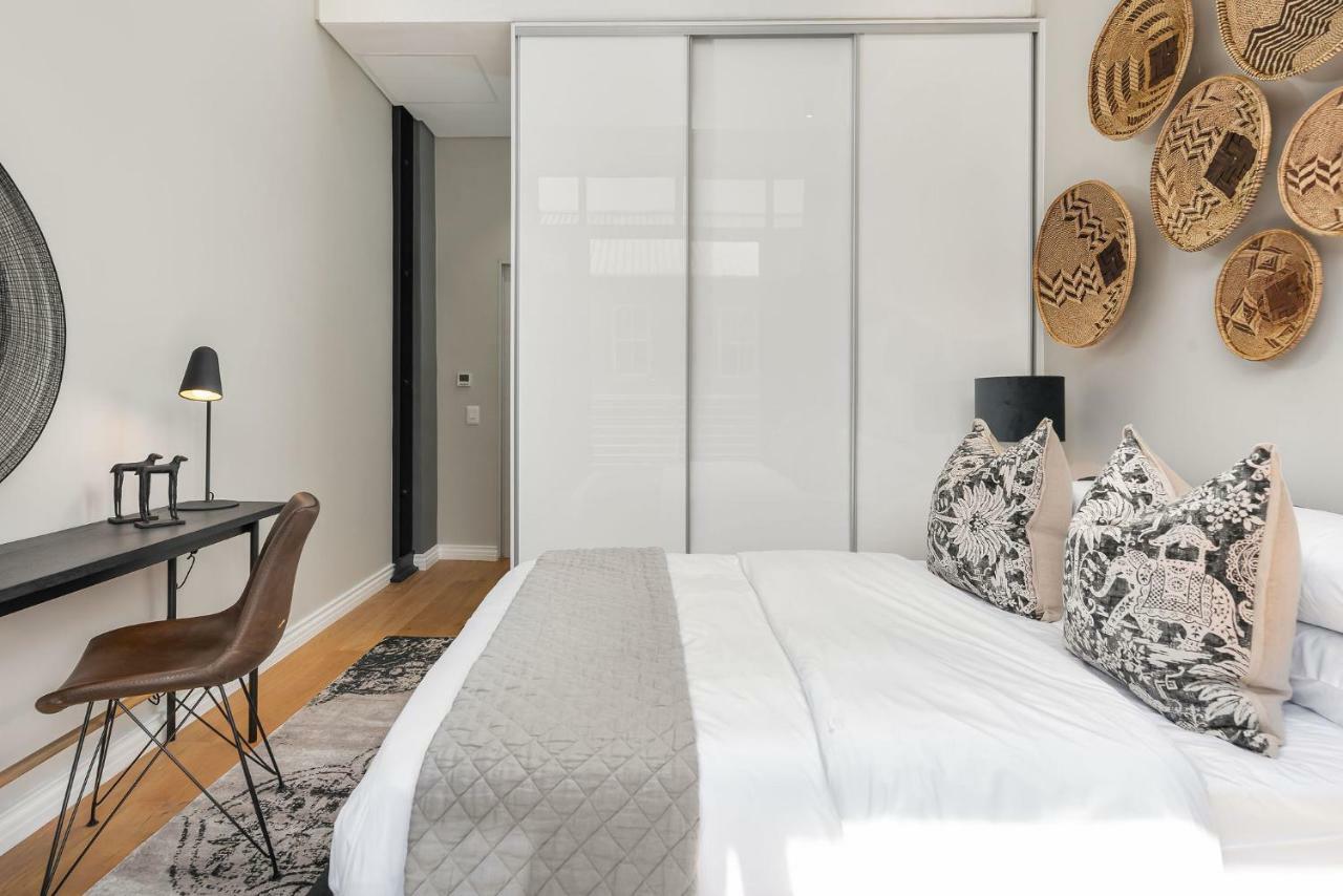 The Docklands Luxury Serviced Apartments Kaapstad Buitenkant foto
