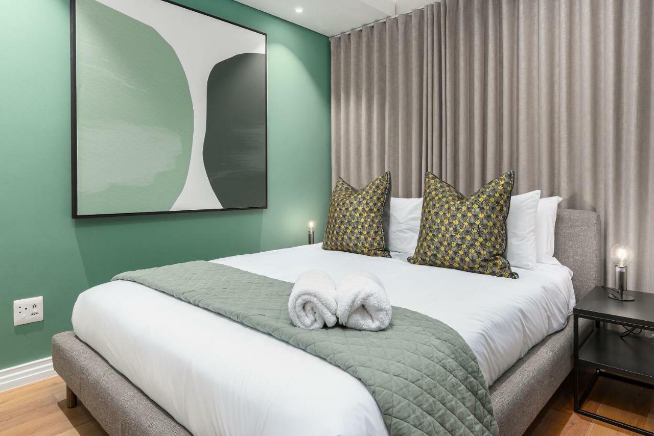 The Docklands Luxury Serviced Apartments Kaapstad Buitenkant foto