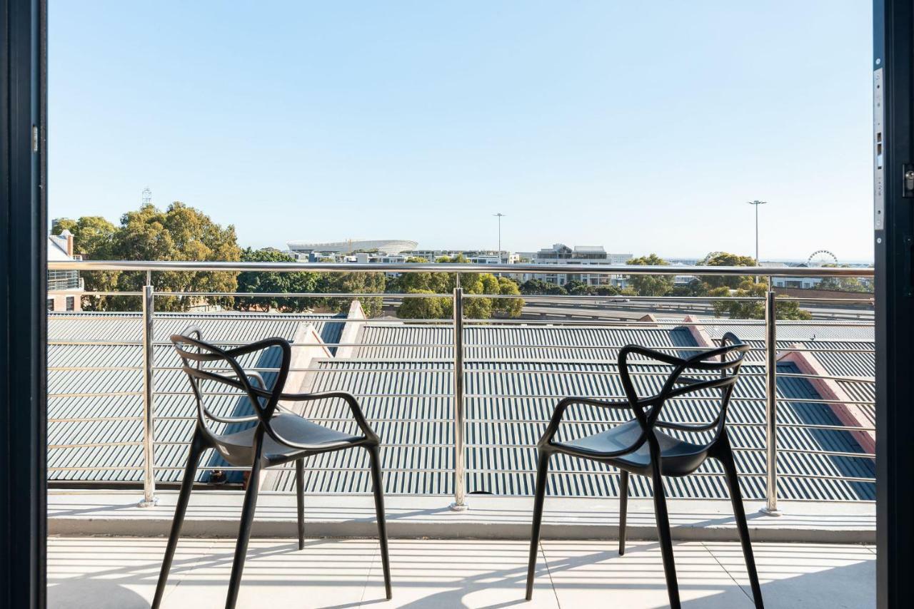 The Docklands Luxury Serviced Apartments Kaapstad Buitenkant foto